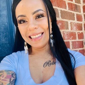 Meet your Posher, Deonna